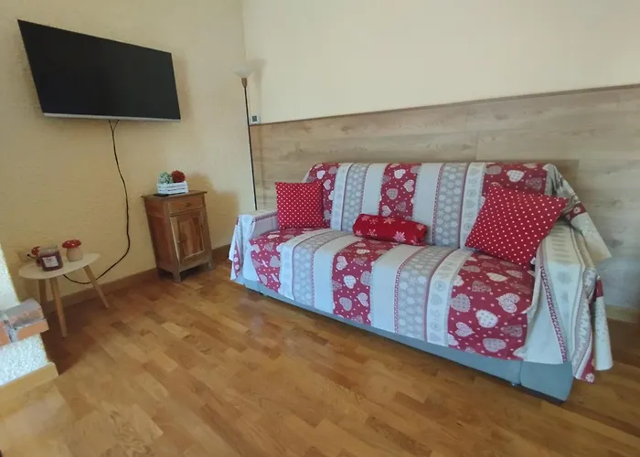 Acero Rosso Apartman *